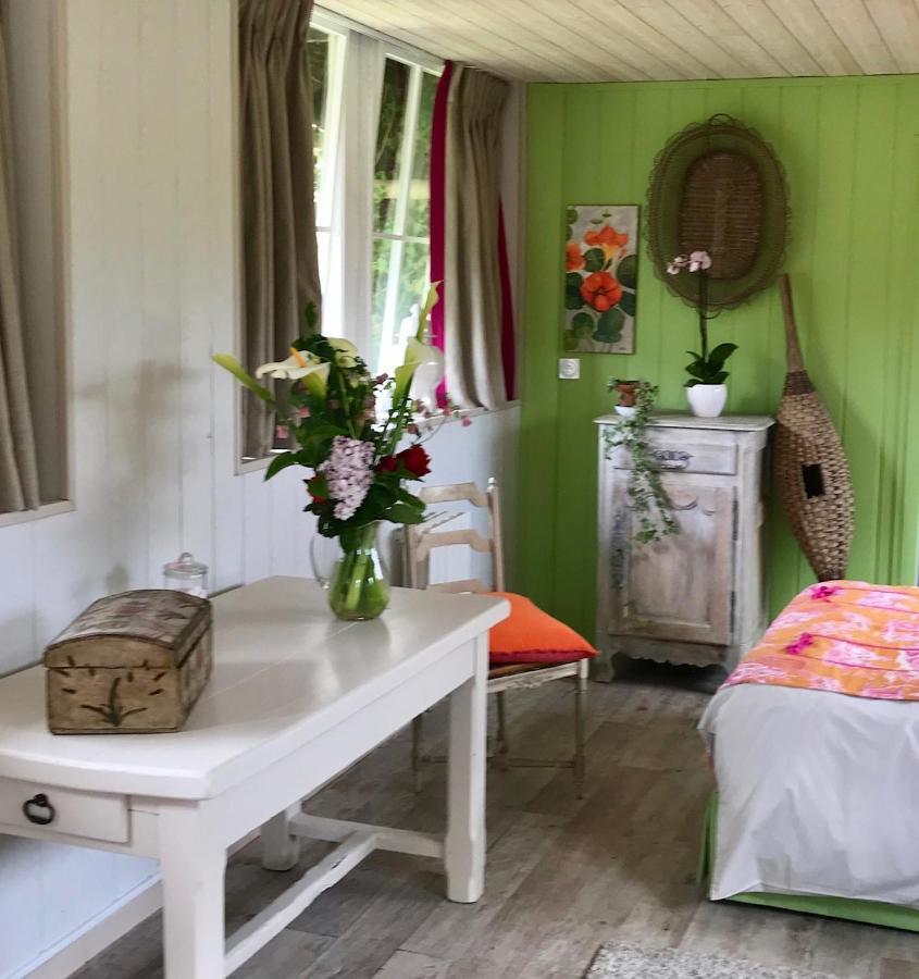 Bed and Breakfast l'Atelier au jardin d'Isabelle Fatouville-Grestain Exterior foto