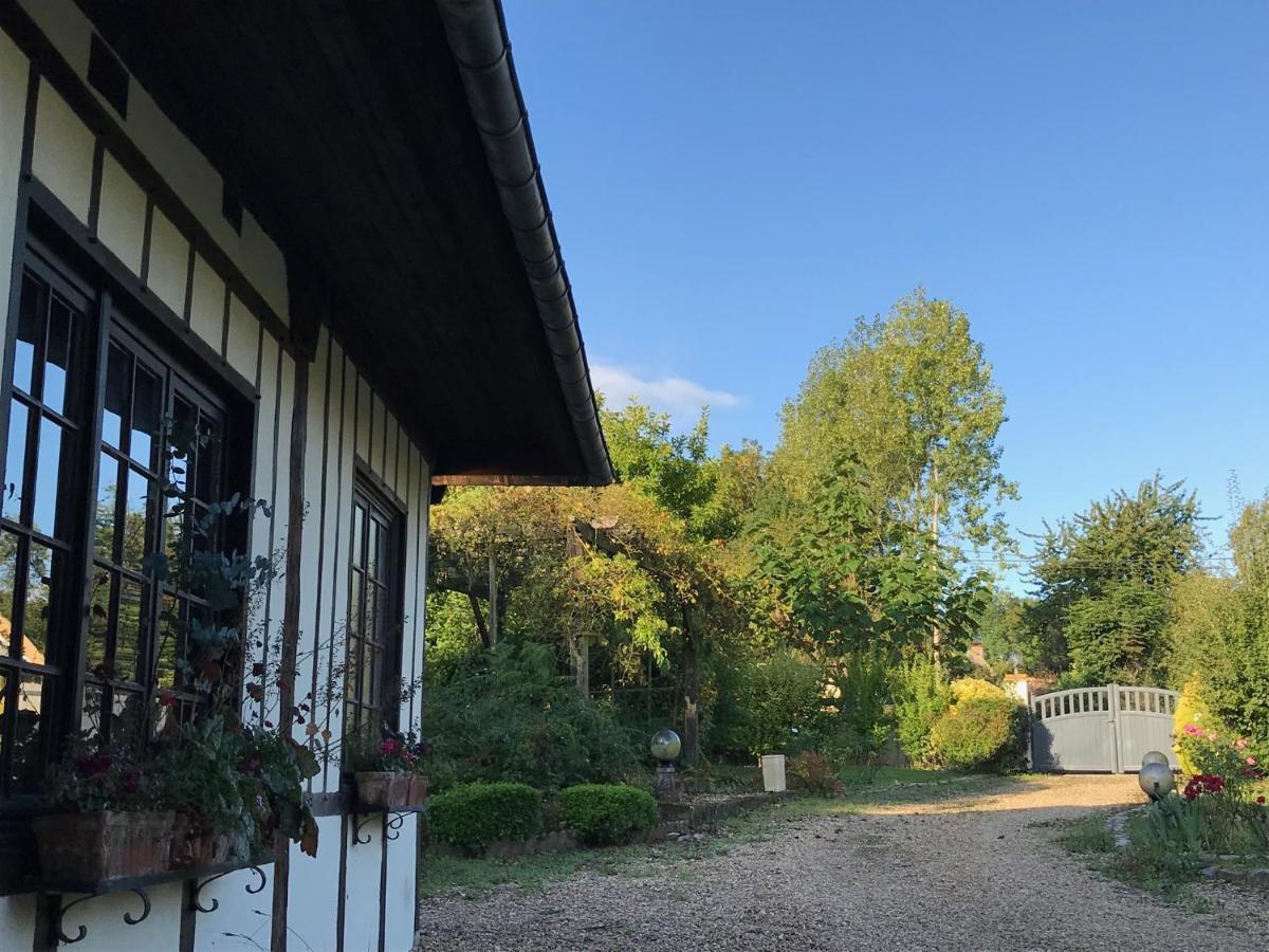 Bed and Breakfast l'Atelier au jardin d'Isabelle Fatouville-Grestain Exterior foto